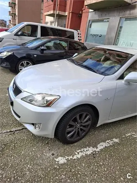 Usado Lexus IS220d 177 CV (130 kW) 2007 Blanco Berlina