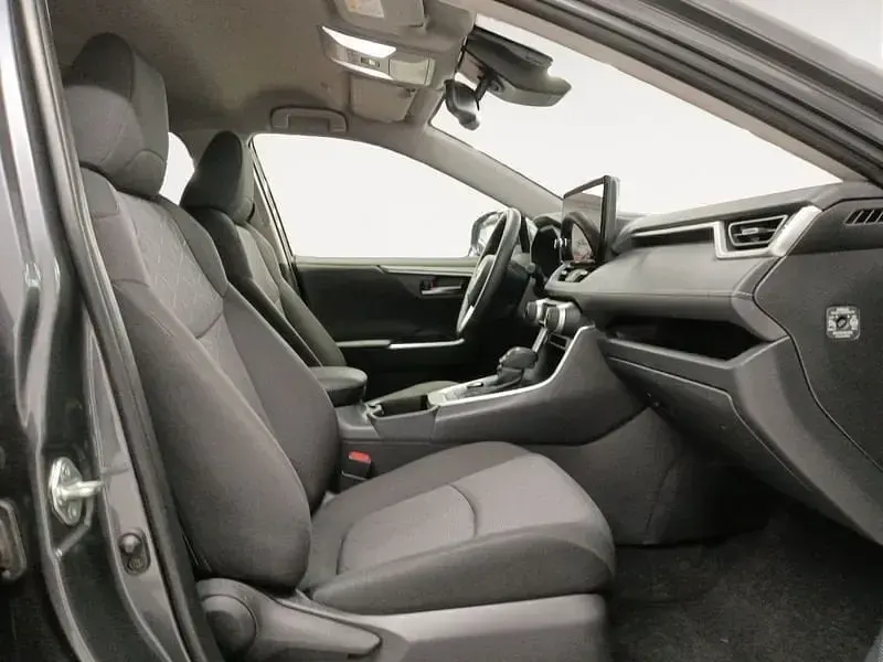 Usado Toyota RAV4 Advance 218 CV (160 kW) 2025 Gris SUV