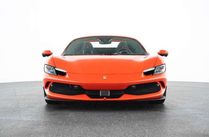 Naranja Nuevo 2025 Ferrari 296 Coupe | 355.000 € - Imagen 1/4