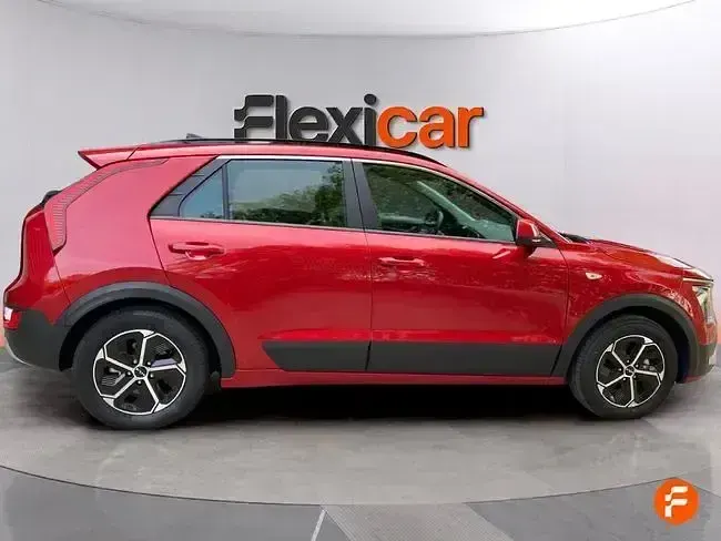 Usado Kia Niro 141 CV (103 kW) 2024 Rojo SUV