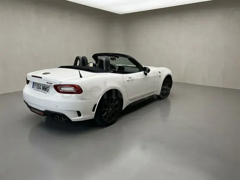 Usado Fiat 124 Spider 140 CV (102 kW) 2019 Blanco Descapotable