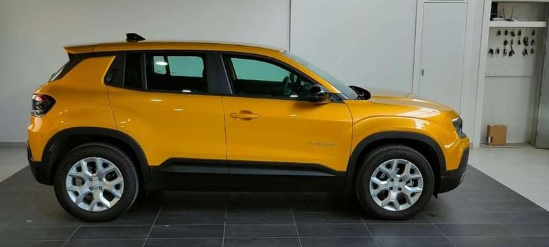 Usado Jeep Avenger Altitude 101 CV (74 kW) 2024 Amarillo SUV