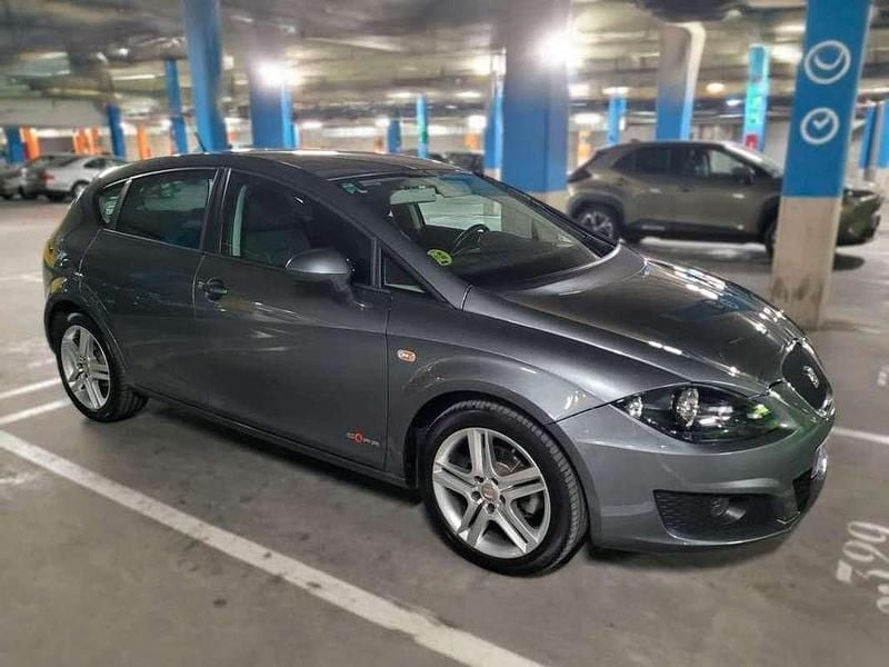 Käytetty Seat Leon Copa 140 HP (102 kW) 2012 Harmaa Viistoperä