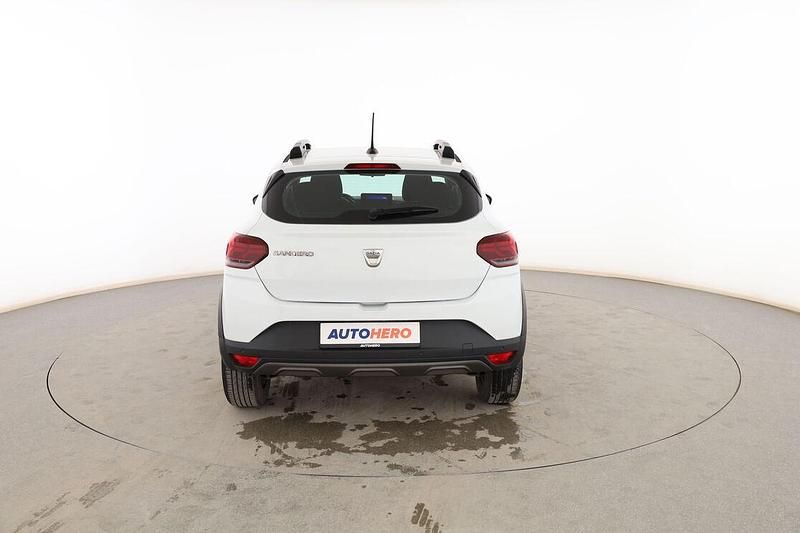 Usado Dacia Sandero Essentiel 91 CV (66 kW) 2021 Blanco Berlina