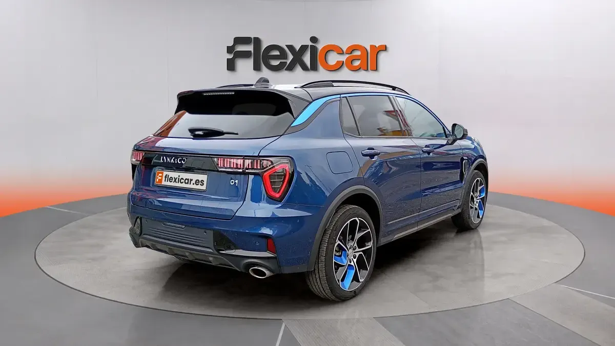 Usado Lynk & Co 01 261 CV (191 kW) 2023 Azul SUV