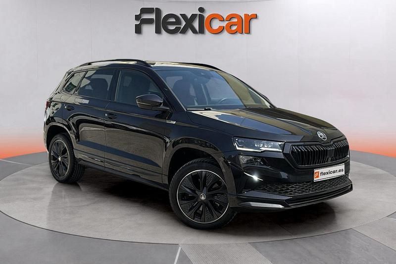 Negro Usado 2023 Skoda Karoq SportLine SUV | 25.990 € (Precio justo) - Imagen 1/4