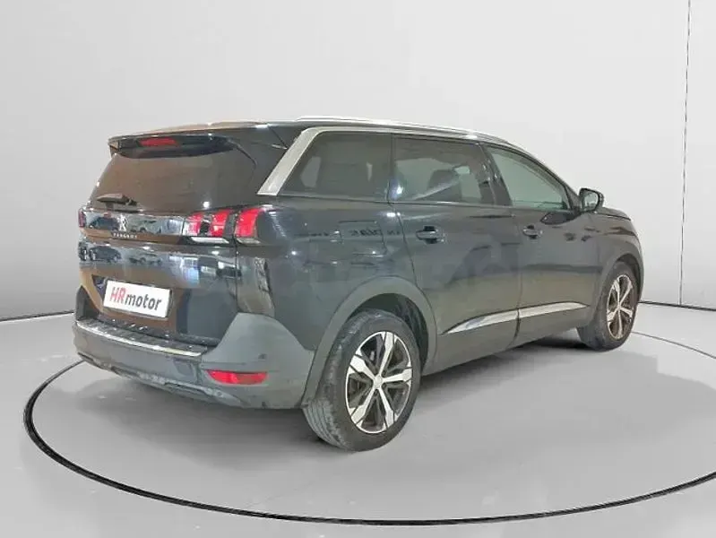 Usado Peugeot 5008 Allure 130 CV (95 kW) 2017 Negro SUV