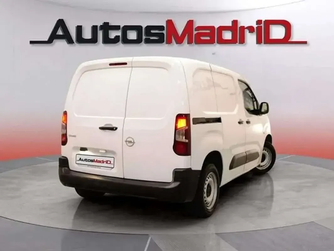 Usado Opel Combo 103 CV (75 kW) 2021 Blanco Monovolumen