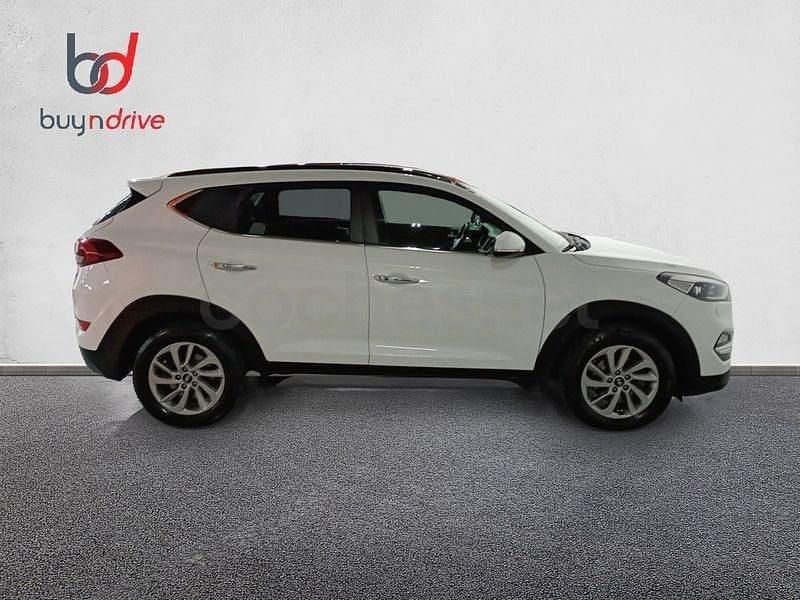 Usado Hyundai Tucson Style 141 CV (103 kW) 2018 Blanco SUV