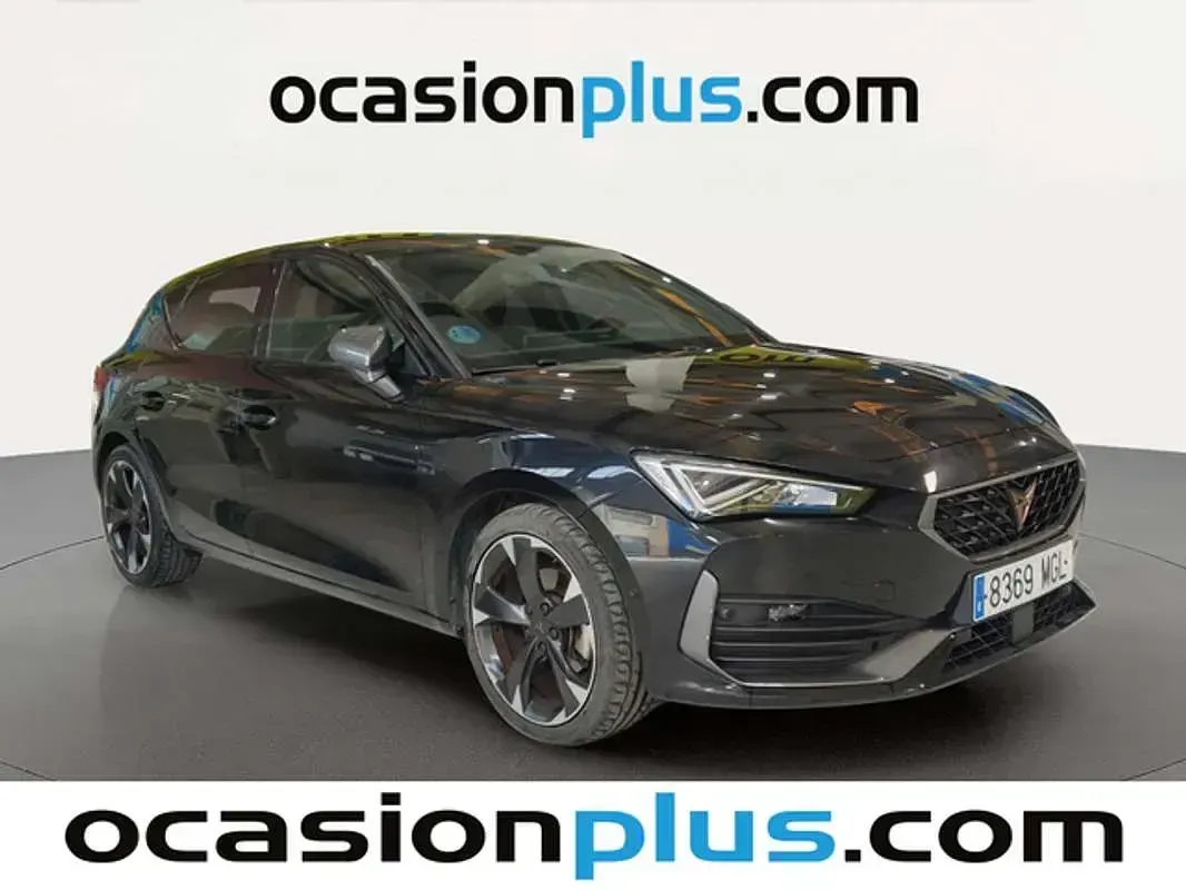 Usado Cupra Leon 150 HP (110 kW) 2023 Preto Citadino