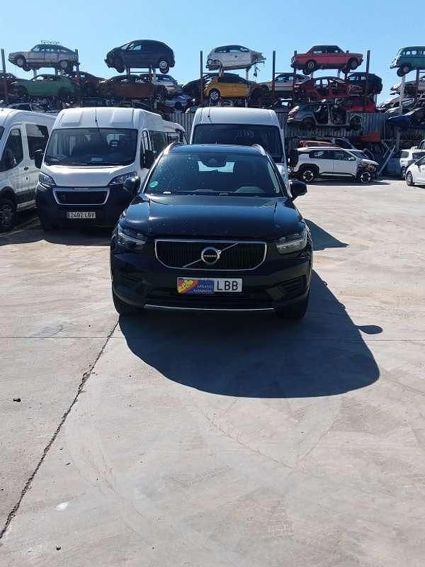 Azul Usado 2019 Volvo XC40 Momentum SUV | 11.900 € - Imagen 1/4