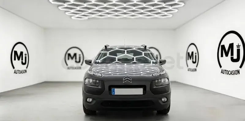 Usado Citroën C4 Feel 100 CV (73 kW) 2016 Negro Berlina