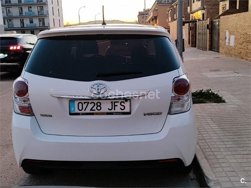 Usado Toyota Verso Advance 112 CV (82 kW) 2015 Blanco Monovolumen