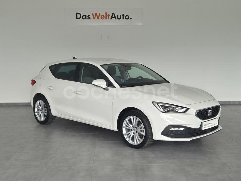 Blanco Usado 2024 Seat Leon Style Berlina | 23.900 € (Buen precio) - Imagen 1/4