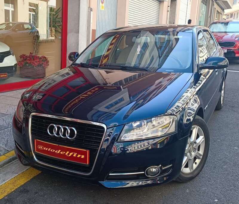Azul Usado 2012 Audi A3 Sportback Ambiente Utilitario | 10.000 € (Precio justo) - Imagen 1/4