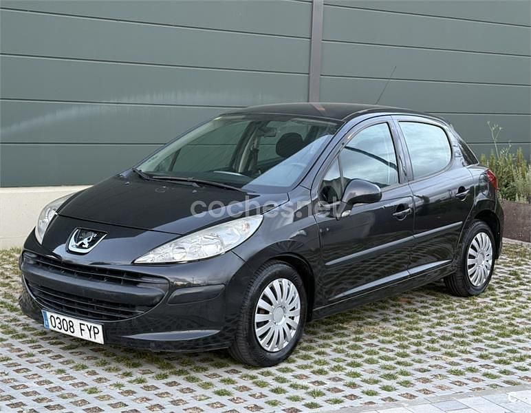 Negro Usado 2007 Peugeot 207 Berlina | 3150 € (Buen precio) - Imagen 1/4
