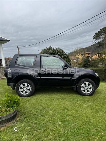 Usado Mitsubishi Montero Intense 160 CV (117 kW) 2010 Negro SUV