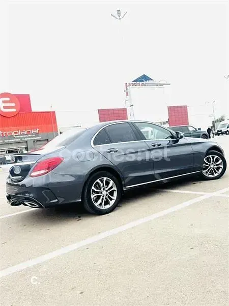 Usado Mercedes C220 170 CV (125 kW) 2014 Gris / plata Berlina