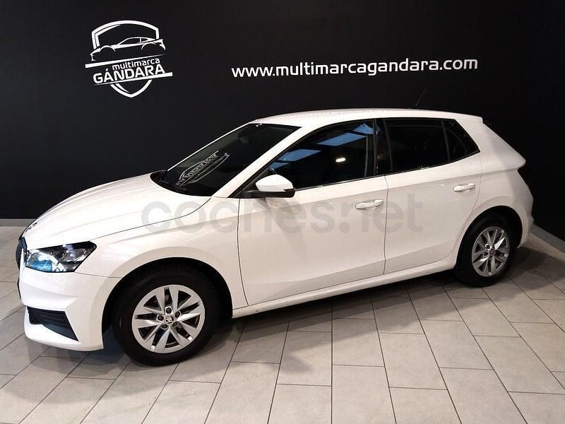 Usado Skoda Fabia Ambition 95 CV (69 kW) 2022 Blanco Utilitario