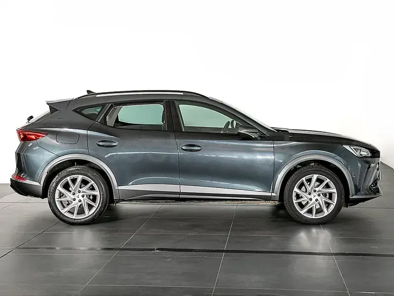 Usado Cupra Formentor 150 CV (110 kW) 2022 Gris / plata SUV