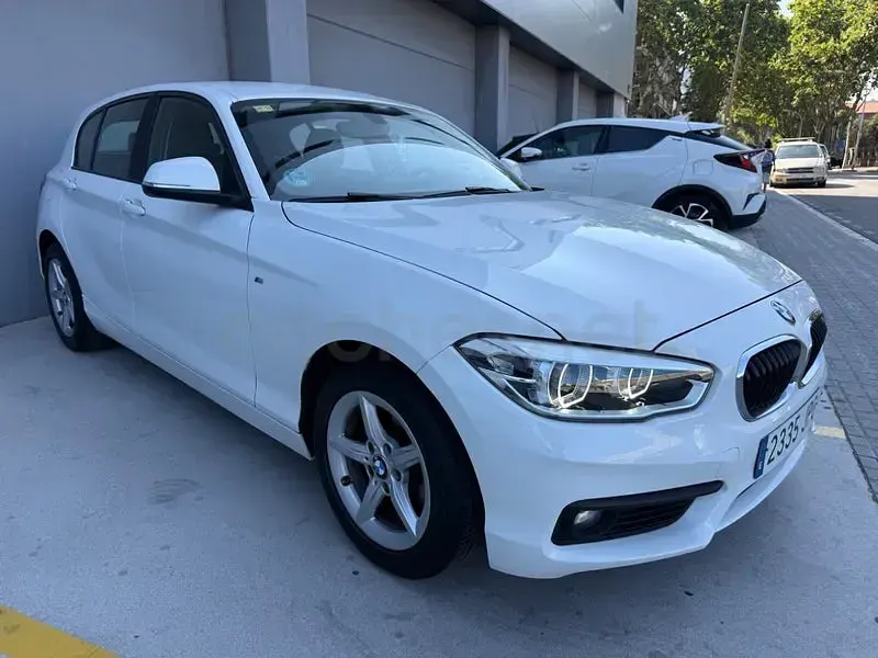 Usado BMW 116 116 CV (85 kW) 2016 Blanco Utilitario
