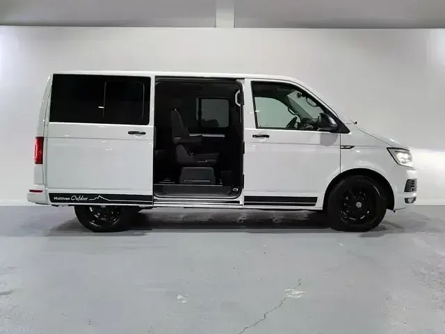 Usado VW Multivan 150 CV (110 kW) 2019 Blanco Monovolumen