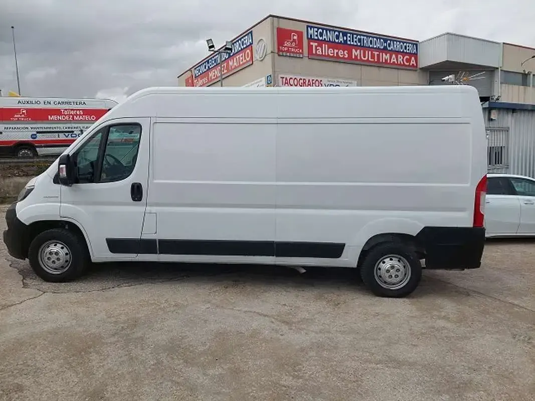 Usado Fiat Ducato 140 CV (102 kW) 2020 Blanco Van