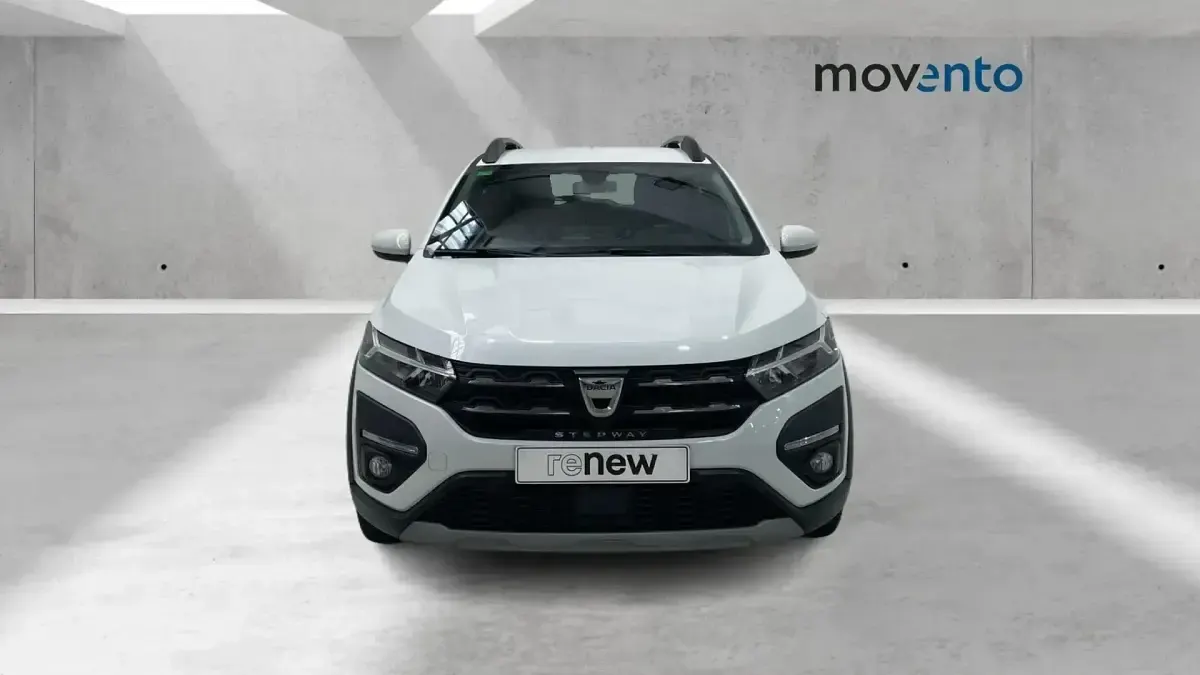 Usado Dacia Sandero Comfort 101 CV (74 kW) 2022 Blanco Berlina