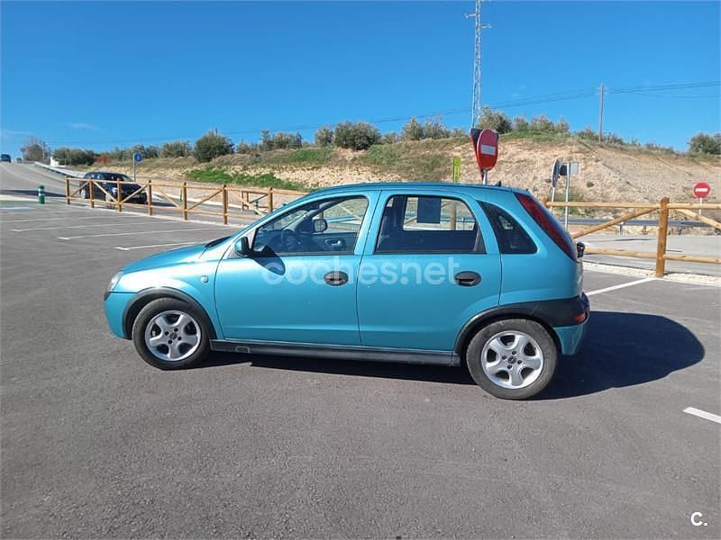 Usado Opel Corsa Edition 75 CV (55 kW) 2003 Azul Berlina