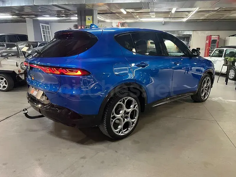 Usado Alfa Romeo Tonale Edizione Speciale 130 CV (95 kW) 2022 Azul SUV