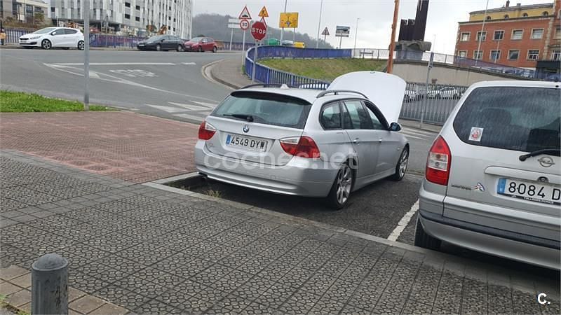 Usado BMW 320 150 CV (110 kW) 2006 Gris / plata Familiar