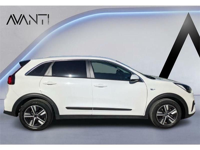Usado Kia Niro 141 CV (103 kW) 2020 Blanco SUV