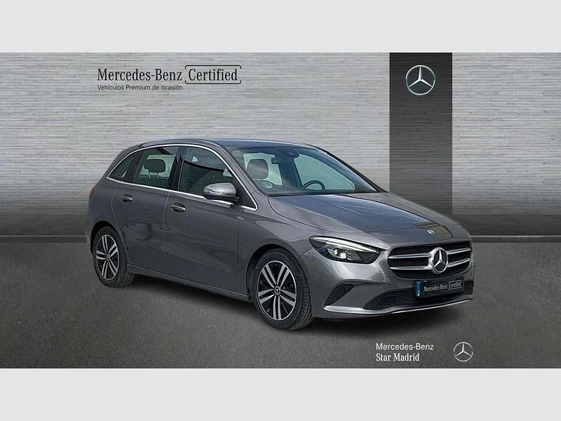 Usado Mercedes B180 116 CV (85 kW) 2021 Gris Monovolumen