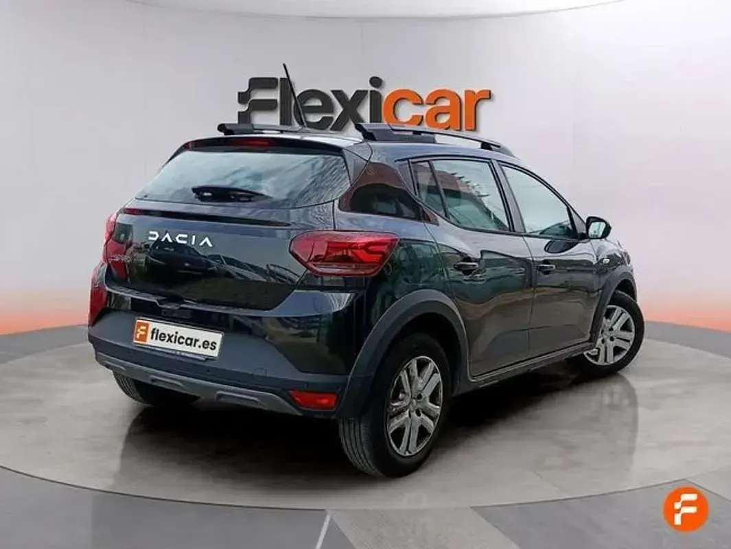 Usado Dacia Sandero Essentiel 101 CV (74 kW) 2024 Negro Utilitario