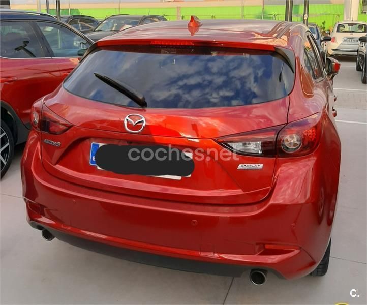 Rojo Usado 2017 Mazda 3 Luxury Berlina | 15.000 € (Precio justo) - Imagen 1/4