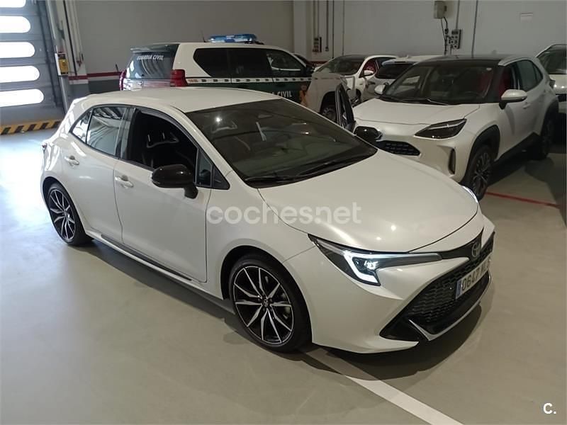 Blanco Usado 2023 Toyota Corolla Berlina | 29.500 € (Caro) - Imagen 1/4