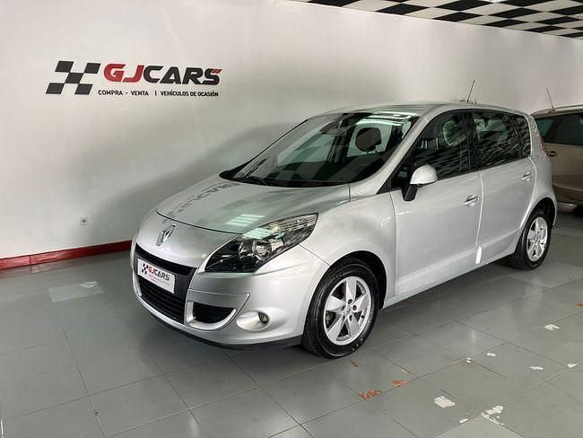 Gris / plata Usado 2011 Renault Scénic III Dynamique Monovolumen | 6900 € (Caro) - Imagen 1/4