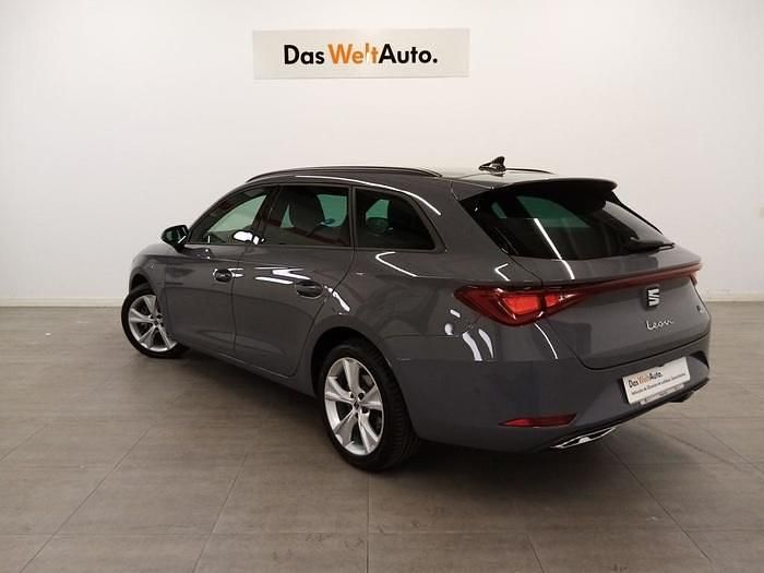 Gris Usado 2024 Seat Leon FR | 27.700 € (Caro) - Imagen 1/4