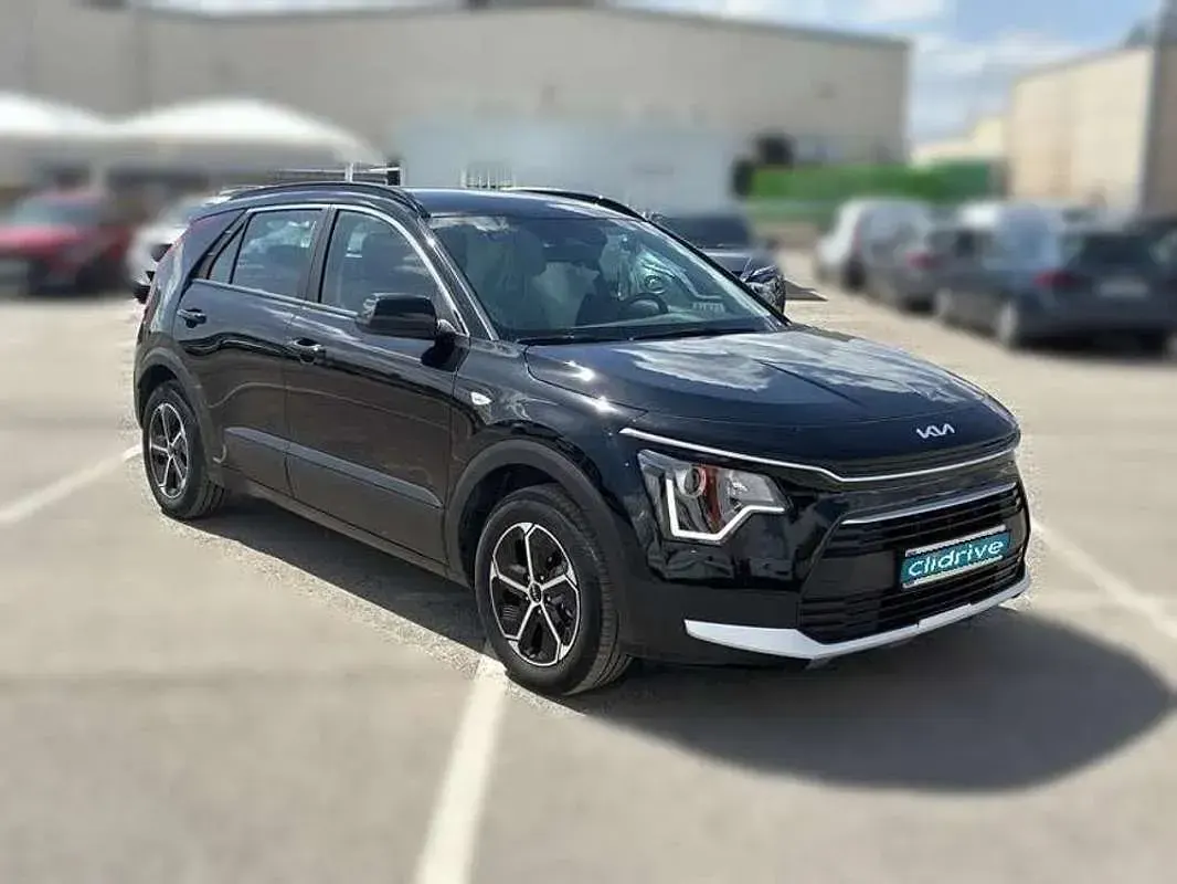 Używany Kia Niro 171 KM (125 kW) 2025 Czarny SUV