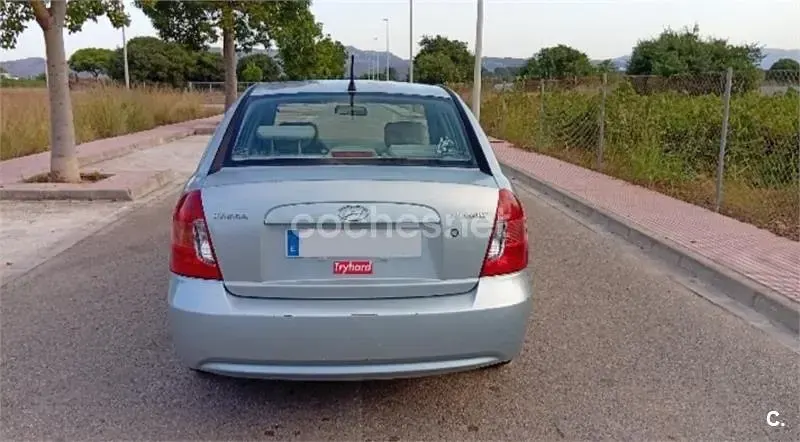 Usado Hyundai Accent 97 CV (71 kW) 2006 Azul Berlina