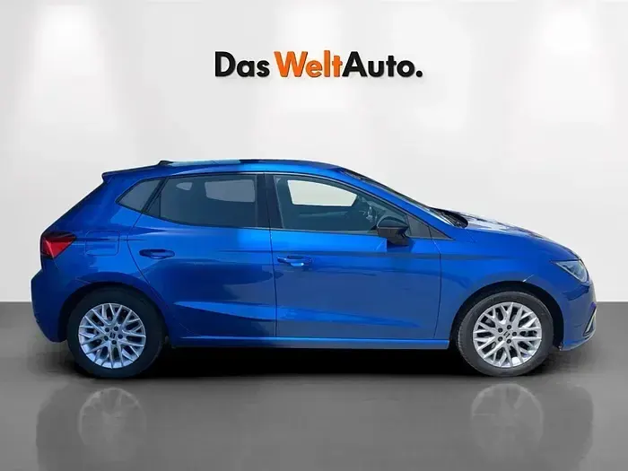 Usado Seat Ibiza FR 110 CV (80 kW) 2022 Azul Utilitario