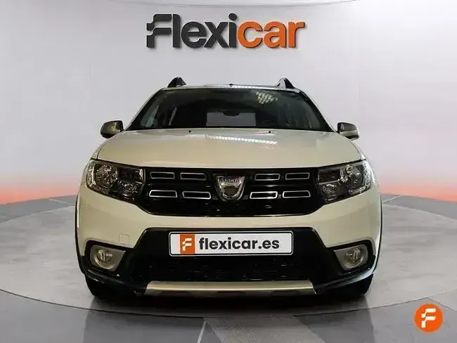 Usado Dacia Sandero Essentiel 91 CV (66 kW) 2020 Blanco