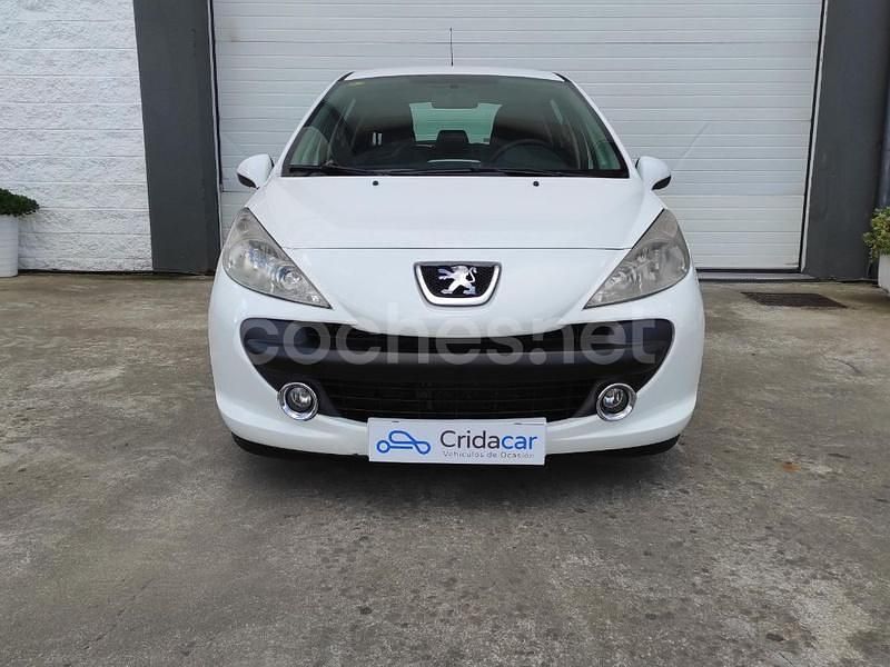 Usado Peugeot 207 70 CV (51 kW) 2009 Blanco Berlina
