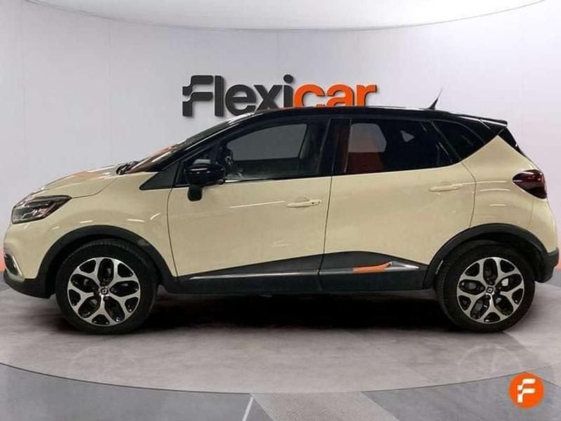 Usado Renault Captur Zen 110 CV (80 kW) 2017 Beige SUV