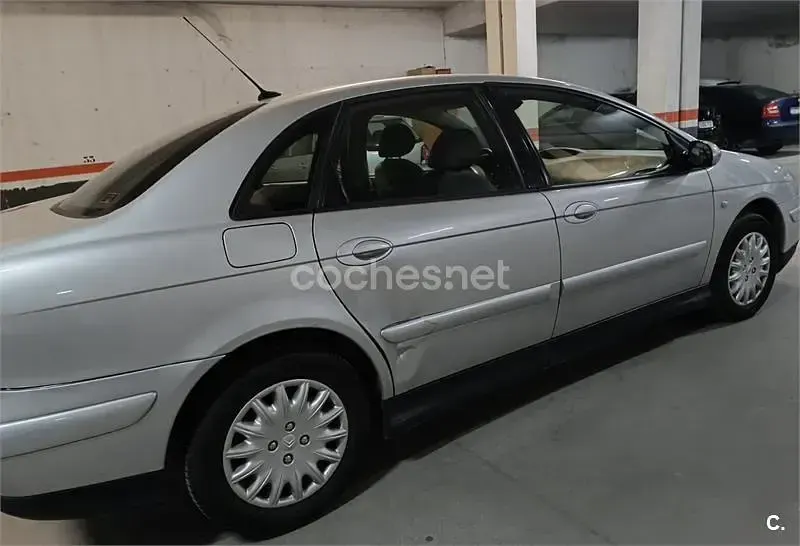 Usado Citroën C5 110 CV (80 kW) 2003 Gris / plata Berlina