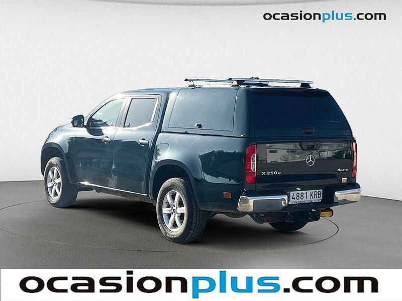 Usado Mercedes X250 190 CV (139 kW) 2018 Verde Recogida