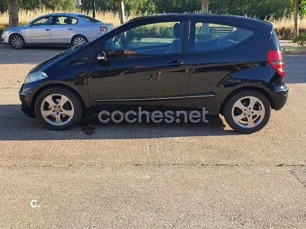 Usado Mercedes A180 Avantgarde 109 CV (80 kW) 2005 Negro Berlina