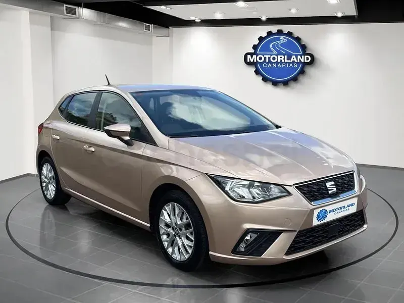 Usado Seat Ibiza Style 95 CV (69 kW) 2017 Rosa Berlina