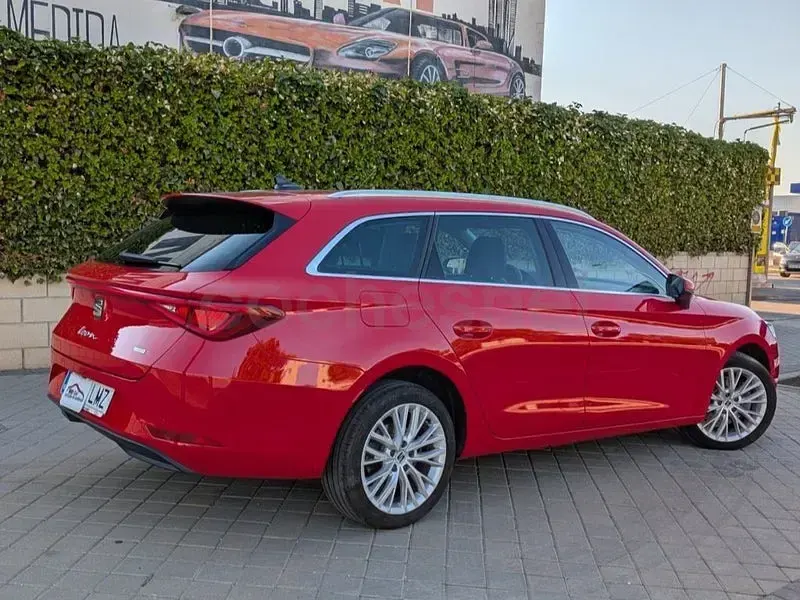 Usado Seat Leon XCELLENCE 204 CV (150 kW) 2021 Rojo Familiar