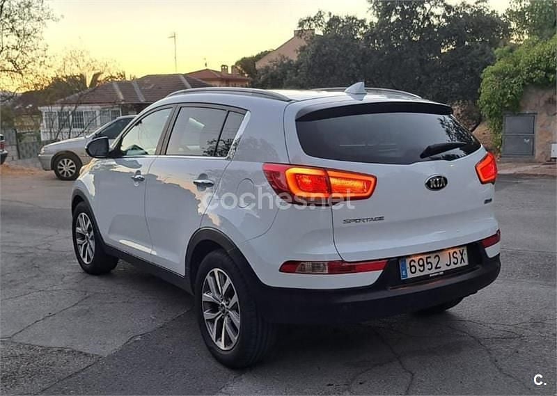 Usado Kia Sportage 115 CV (84 kW) 2016 Blanco SUV